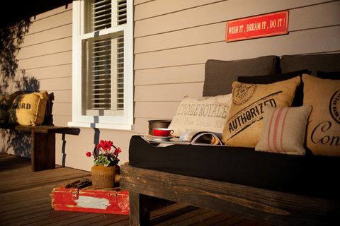 Mount Olive - Foster Accommodation 10