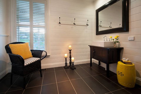 Mount Olive - Foster Accommodation 11