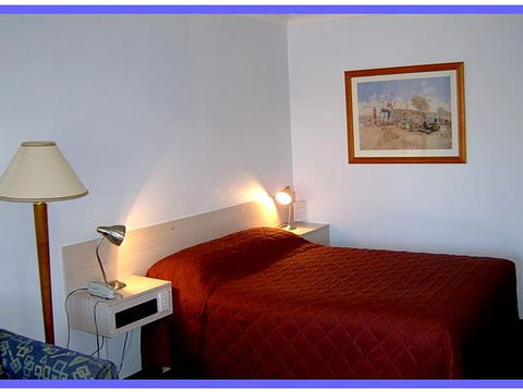 NOAH'S Mid City Motor Inn - Foster Accommodation 2
