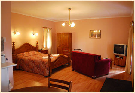 Osteria Sanso Restaurant & Accommodation - Foster Accommodation 0