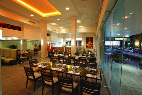 Pacific Hotel Cairns - Foster Accommodation 1