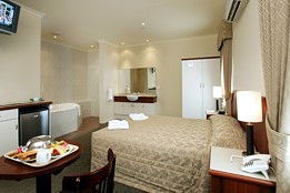 Quality Hotel Bayswater - Foster Accommodation 7