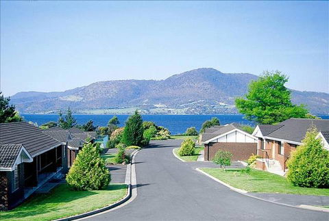 Riverfront Motel & Villas - Foster Accommodation 1