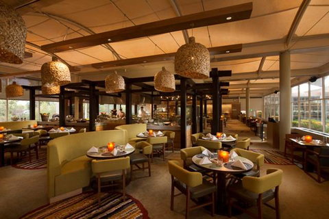 Sails In The Desert Hotel - Foster Accommodation 3