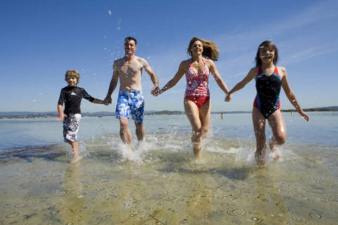 Swansea Gardens Lakeside Holiday Park - Foster Accommodation 4