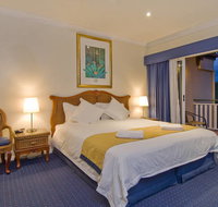 Tinaroo Lake Resort - Holiday Apartments - Foster Accommodation