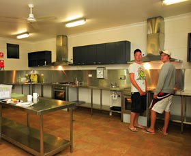 RAC Exmouth Cape Holiday Park - Foster Accommodation 1