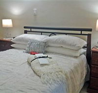 Bromeliad Bed and Breakfast - Foster Accommodation