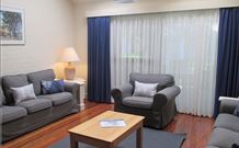 Oystercatcher Executive Villa 23 - Foster Accommodation 3