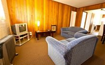 Snowy Mountains Motel - Adaminaby - Foster Accommodation 0