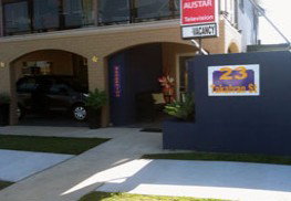 Charm City Motel - Foster Accommodation 1