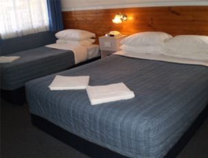 Country Leisure Motor Inn - Foster Accommodation 4