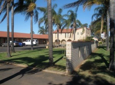 Alamo Motel - Foster Accommodation 3