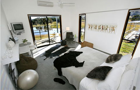 Tonic Hotel - Foster Accommodation 0