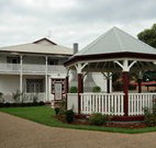 California Manor Bed and Breakfast - - Foster Accommodation