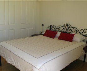 Rubyvale Gem Gallery Apartments - Foster Accommodation 2