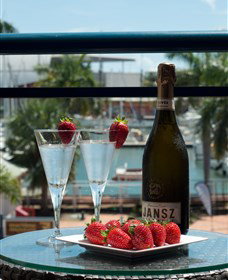 Park Regis Anchorage - Foster Accommodation 2