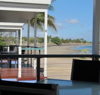 Tropical Beach Caravan Park - Foster Accommodation
