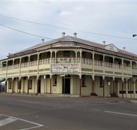 Royal Private Hotel - Foster Accommodation