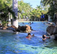 Aussie Outback Oasis Cabin and Van Village - Foster Accommodation