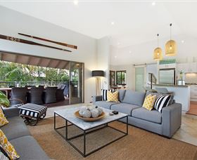 La Casa Sirena At Vogue Holiday Homes - Foster Accommodation 1