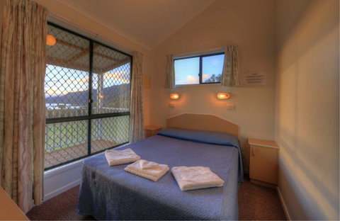 Inland Waters Holiday Parks Lake Glenbawn - Foster Accommodation 8