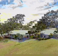 Vineyard Hill Resort - Foster Accommodation