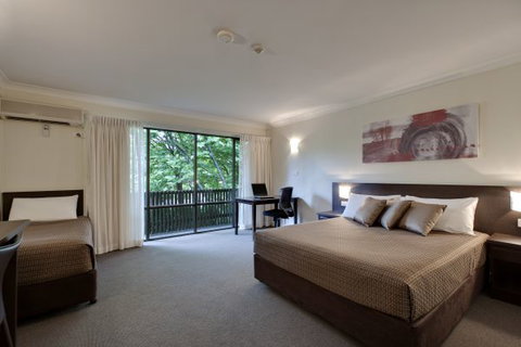 Tall Trees - Foster Accommodation 3