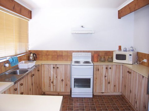 Century 21 SouthCoast: Silver Sands - Foster Accommodation 2