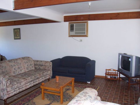 Century 21 SouthCoast: Silver Sands - Foster Accommodation 3