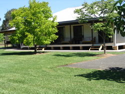 Lovedale Country Lodge - Foster Accommodation 1