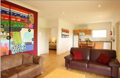 Emmas Cottage Vineyard - Foster Accommodation 5