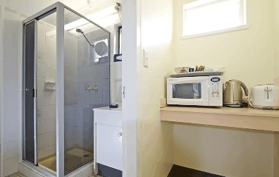 Martin Cash Motor Lodge - Foster Accommodation 2