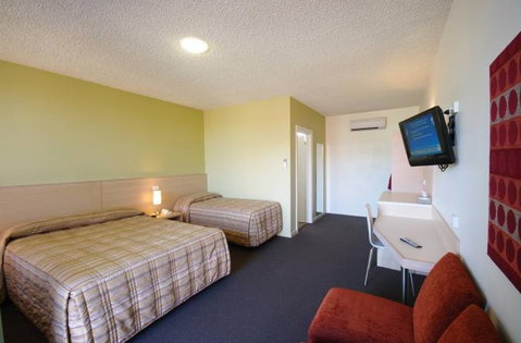 Adelaide Road Motor Lodge - Foster Accommodation 0