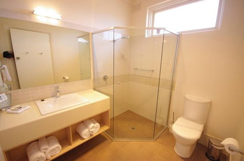 Adelaide Road Motor Lodge - Foster Accommodation 1