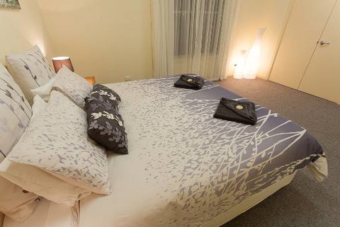 Port Lincoln Foreshore Apartments - Foster Accommodation 4