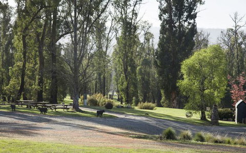 Saladin Lodge - Foster Accommodation 5
