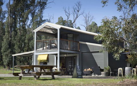 Saladin Lodge - Foster Accommodation 7