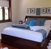 Barristers Block Vigneron Villa - Foster Accommodation