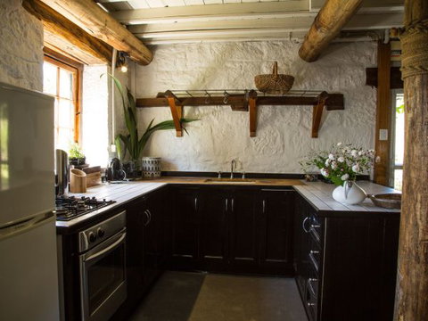 Farm Pod At Twamley Farm - Foster Accommodation 1