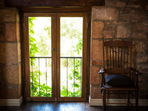 Farm Pod At Twamley Farm - Foster Accommodation 2