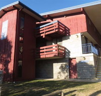 Araluen Lodge - Foster Accommodation