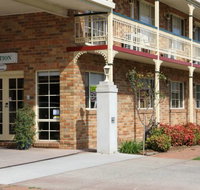 Grand Manor Motor Inn - Foster Accommodation