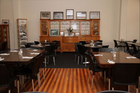 Hotel Corones Charleville - Foster Accommodation 5