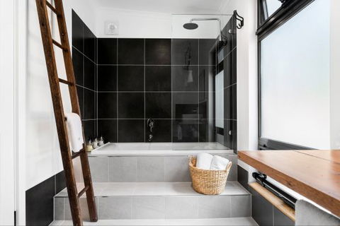 Karawatha Cottages B&B - Foster Accommodation 6