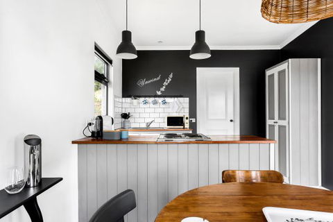 Karawatha Cottages B&B - Foster Accommodation 7