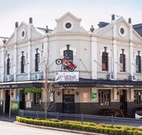 Pedens Hotel - Foster Accommodation