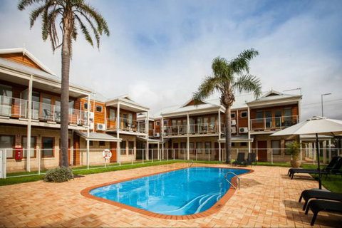 The Royal Palms Resort - Foster Accommodation 0