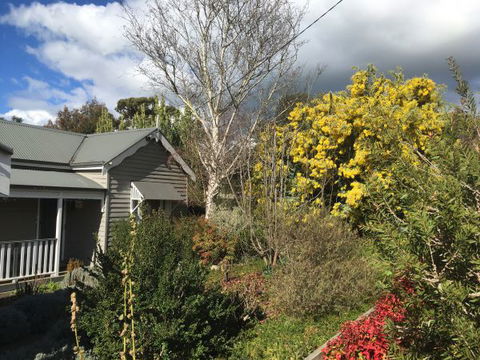 Valley View Cottage - Foster Accommodation 4