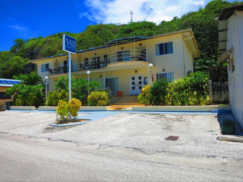 VQ3 Lodge - Foster Accommodation 0
